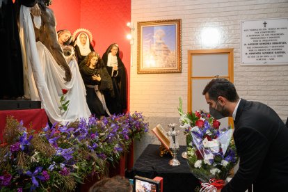 Ofrenda floral del alcalde a Caridad.