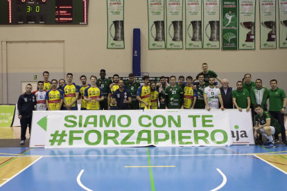 El día que Unicaja e Ibiza rindieron un bonito homenaje en el Pabellón Moisés Ruiz.