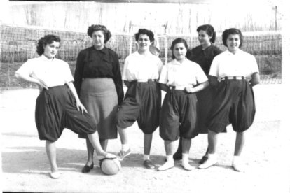 Escuela de la Seccion Femenina, en Carretera de Ronda en los 40.