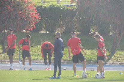 Atentos a Víctor Fortes para empezar a calentar.