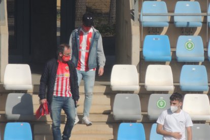 Accediendo a la grada de Preferencia.