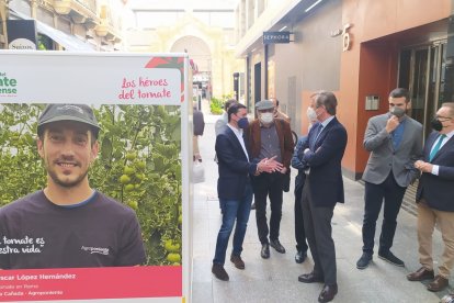 Almería se convierte hasta el viernes en el Día del Tomate.