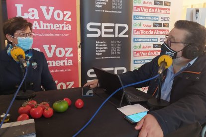 Adriana Valverde en el set de la SER.