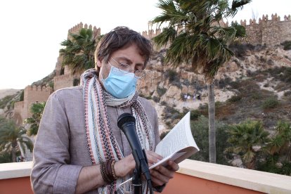 Miguel Angel García cerró la lectura de relatos.