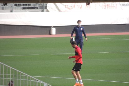 En la banda de Preferencia del Estadio.