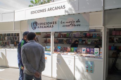 Ediciones Arcanas, en la Feria.