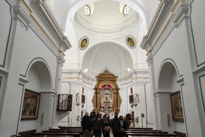Interior de la iglesia del Saliente.