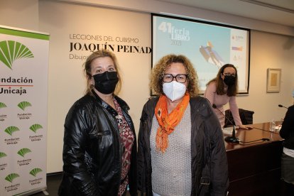 Rosa Díaz y Carmela Rull junto a Antonia Sánchez Villanueva.