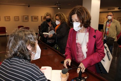 Admiradora de las obras literarias de Marta Sanz.