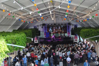 Concierto en la carpa municipal del año 2016.