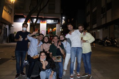 Juan Carlos Martínez junto a sus amigos de Almería, Olot y Granada,