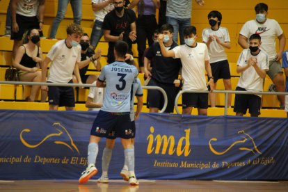 Josema celebrando uno de los goles.