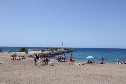 El Espigón de la Térmica, lugar de encuentro de los almerienses.