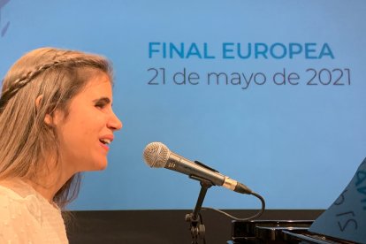 La almeriense Laura Diepstraten durante su presentación.