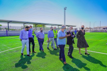 Una visita guiada por un nuevo campo para Roquetas.