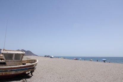 Playa de las Salinas, la más larga del Parque Natural.