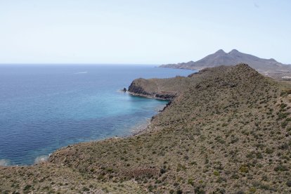 Acantilados y calas de la Amatista.