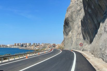 Carretera de El Cañarete, que une la capital con Aguadulce.
