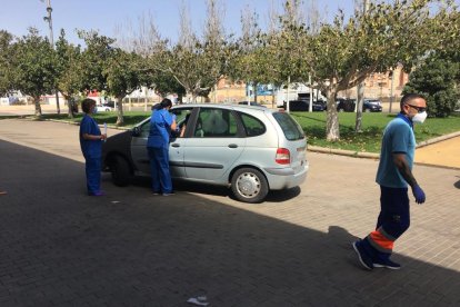 Comienza en Almería la vacunación a los profesionales esenciales con la segunda dosis,