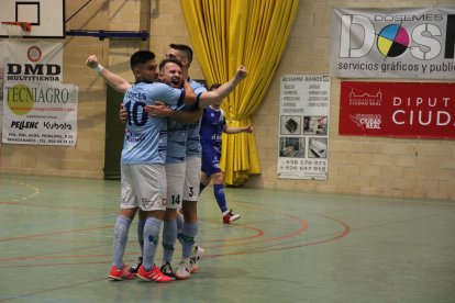 Una piña es el equipo de Óscar García Poveda.