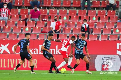 Presionando al rival.