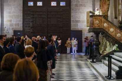 La Catedral acogió la misa estacional por la tarde.