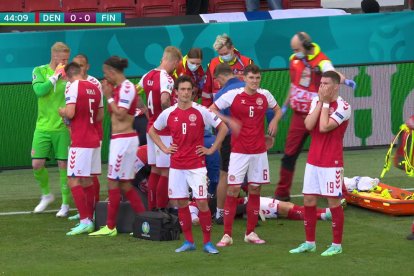 Los jugadores y el mundo del fútbol, paralizados.