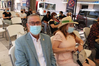 El alcalde de Albox y la decana del Colegio de Graduados Sociales.