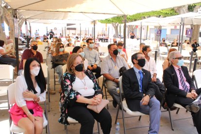Asistentes al acto del Día del Municipio.