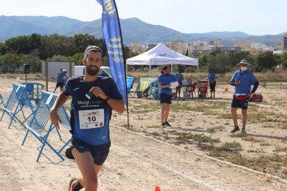 Uno delos pasos por el control de la carrera.