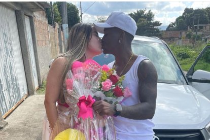Jonathan Silva celebra el día de los enamorados en Brasil (12 de junio).