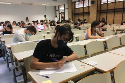 Todos los alumnos tienen que llevas mascarilla.