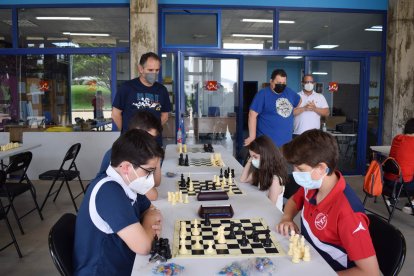 El concejal Juanjo Segura, pendiente a los deportistas.