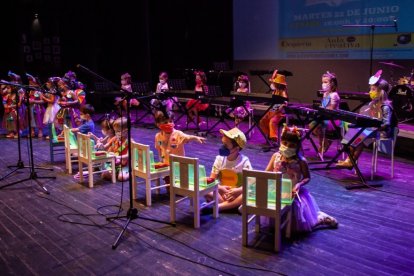 El Aula Creativa de Música celebra su fin de curso.