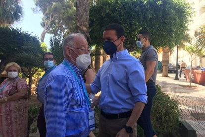 Amat y García a la llegada al Congreso.