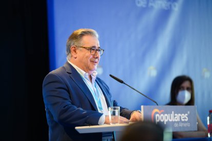 Momento de la intervención de Juan Ignacio Zoido en el congreso popular almeriense.