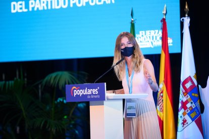 Beatriz Fanjul también estuvo en el congreso popular almeriense.