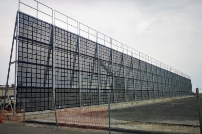 Pantalla atrapa-polvo del Puerto de Almería.