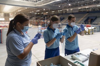 16.990: Almería bate otro récord de vacunas en un día.