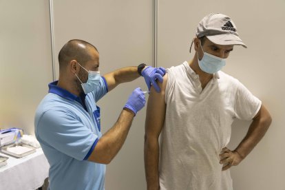 Desde el pasado 27 de diciembre de 2020 se han puesto en Almería un total de 628.829 dosis.