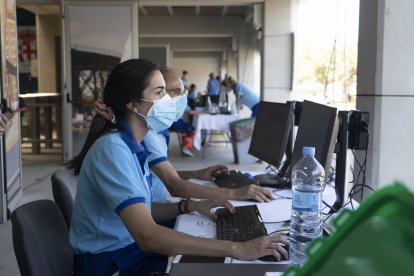 Trabajo sin descanso de los sanitarios.