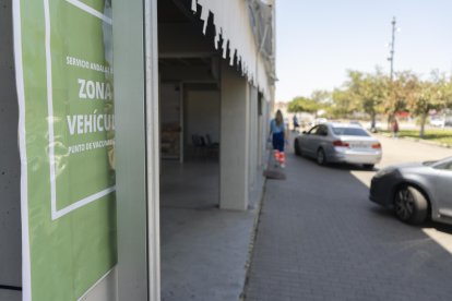 Zona destinada a la vacunación en vehículos.
