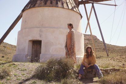 Las periodistas en el Molino del Collado de Los Genoveses.