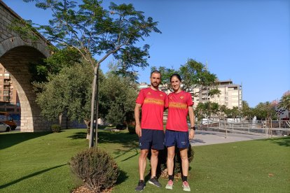 Con su entrenadora de la Blume, Patricia Díaz.