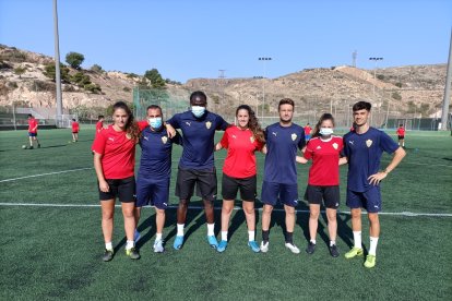 Fátima, Pedro, Papa, Esther, Franchu, Laura y Alejandro, entrenadores.