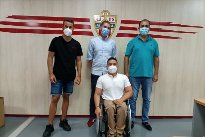 Luis Villegas, Juan Carlos Marín, Esteban Rincón y Miguel León, los empleados.