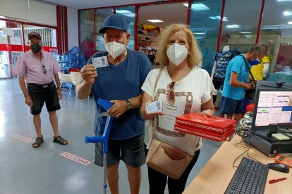Lola Acosta y Jesús Corral vivirán el fútbol con la Peña Esperanza del Sur.