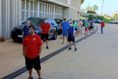 Esperando el momento para renovar el carné.