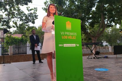 Ángeles Martínez, vicepresidenta segunda de la Diputación de Almería, interviene en la gala.