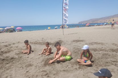 Los más pequeños han contado con juegos y talleres de agua